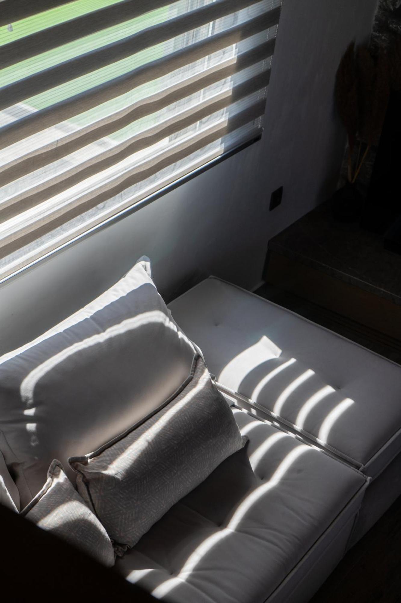 Rhode Luxury Villa Kalithies エクステリア 写真